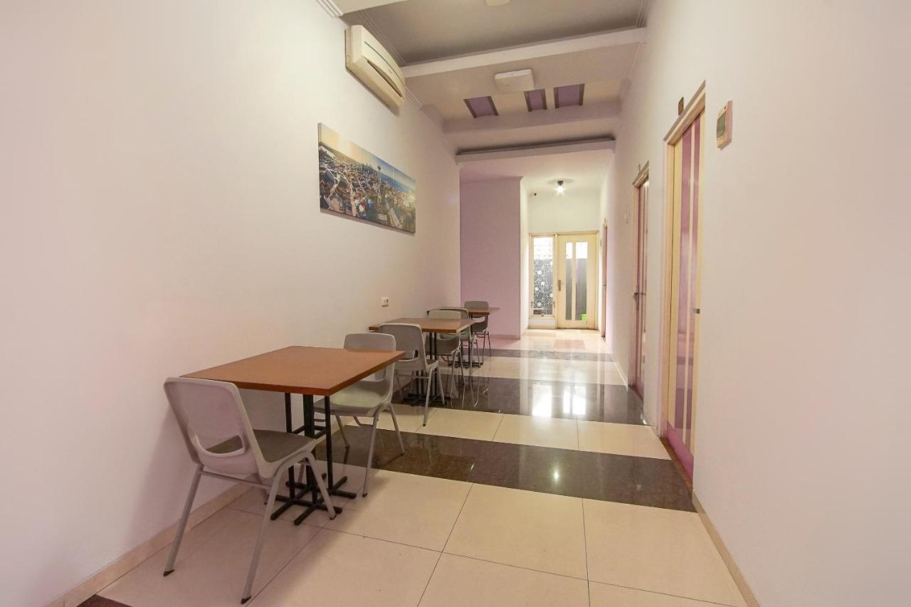 Urbanview Hotel Fiffa Kauman Маланг Екстериор снимка